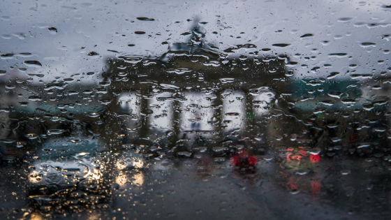 المطر الغزير في المنام